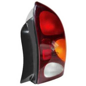 Faro Posterior Daewoo Lanos Sedan 2001/2004 RH