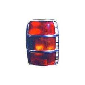 Faro Posterior Mitsubishi Montero Cromado 98/2000 RH
